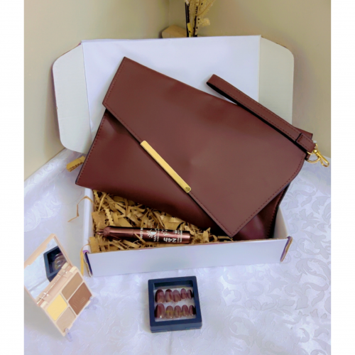 بكج حقيبه يد لسهر او مناسبه عشاء  بكج حقيبه يد لسهر او مناسبه عشاء