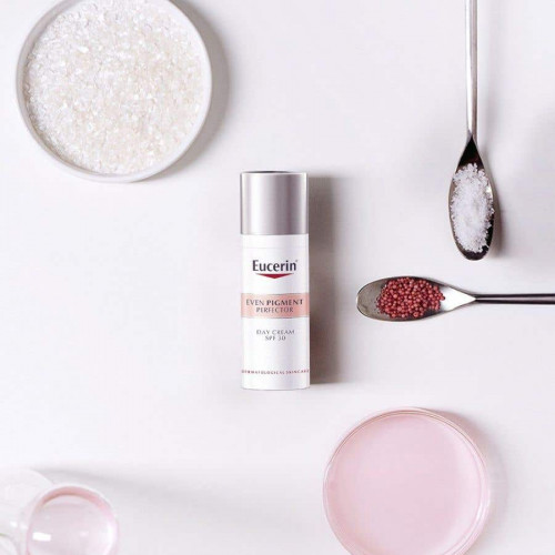 يوسيرين كريم النهار حماية 50مل SPF 30 يوسيرين كريم النهار حماية 50مل SPF 30