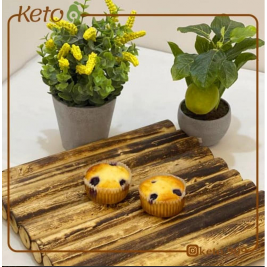 كب كيك التوت 2 حبه كيتو خالي من الجلوتين كب كيك التوت 2 حبه كيتو خالي من الجلوتين