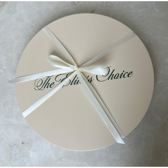 علبة شوكولا كبيرة علبة شوكولا كبيرة