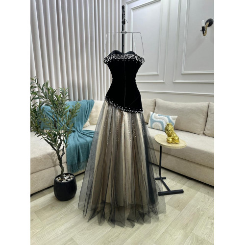 فستان Vienna المخملي الفاخر