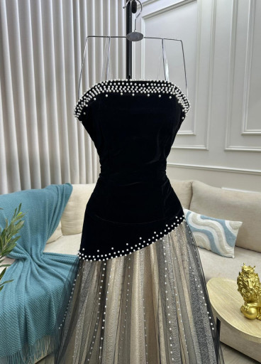 فستان Vienna المخملي الفاخر