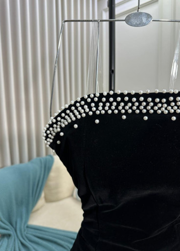 فستان Vienna المخملي الفاخر