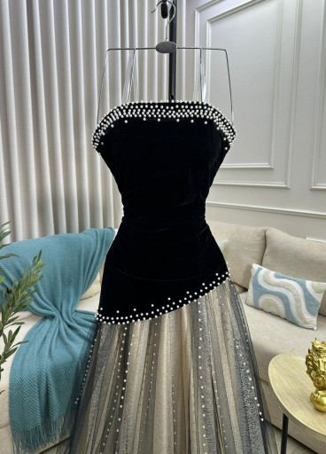 فستان Vienna المخملي الفاخر