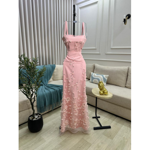 فستان Elora الراقي ✨ فستان Elora الراقي ✨